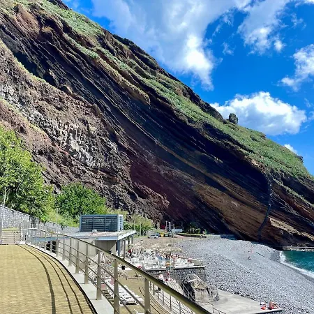 Cristo Rei Coast Comfort * Canico (Madeira)
